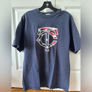 Minnesota twins vintage 2000’s logo tee